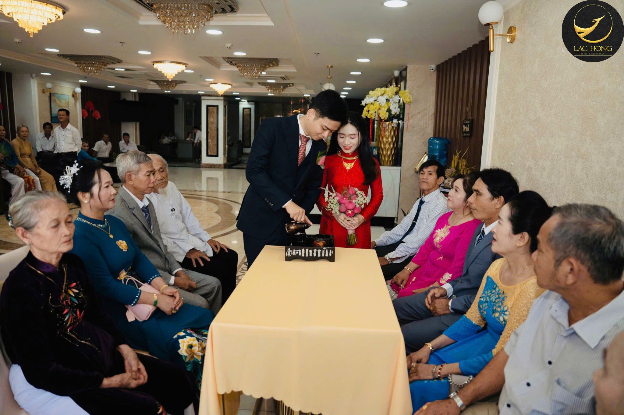 ✨ KHOẢNH KHẮC HẠNH PHÚC TẠI KHÁCH SẠN LẠC HỒNG ✨